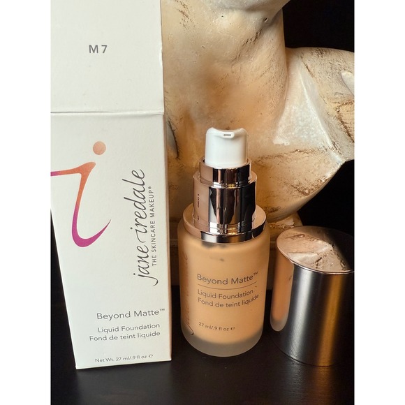 jane iredale Other - Jane Iredale Beyond Matte Liquid Foundation Shade M7 0.9 fl oz New in Box